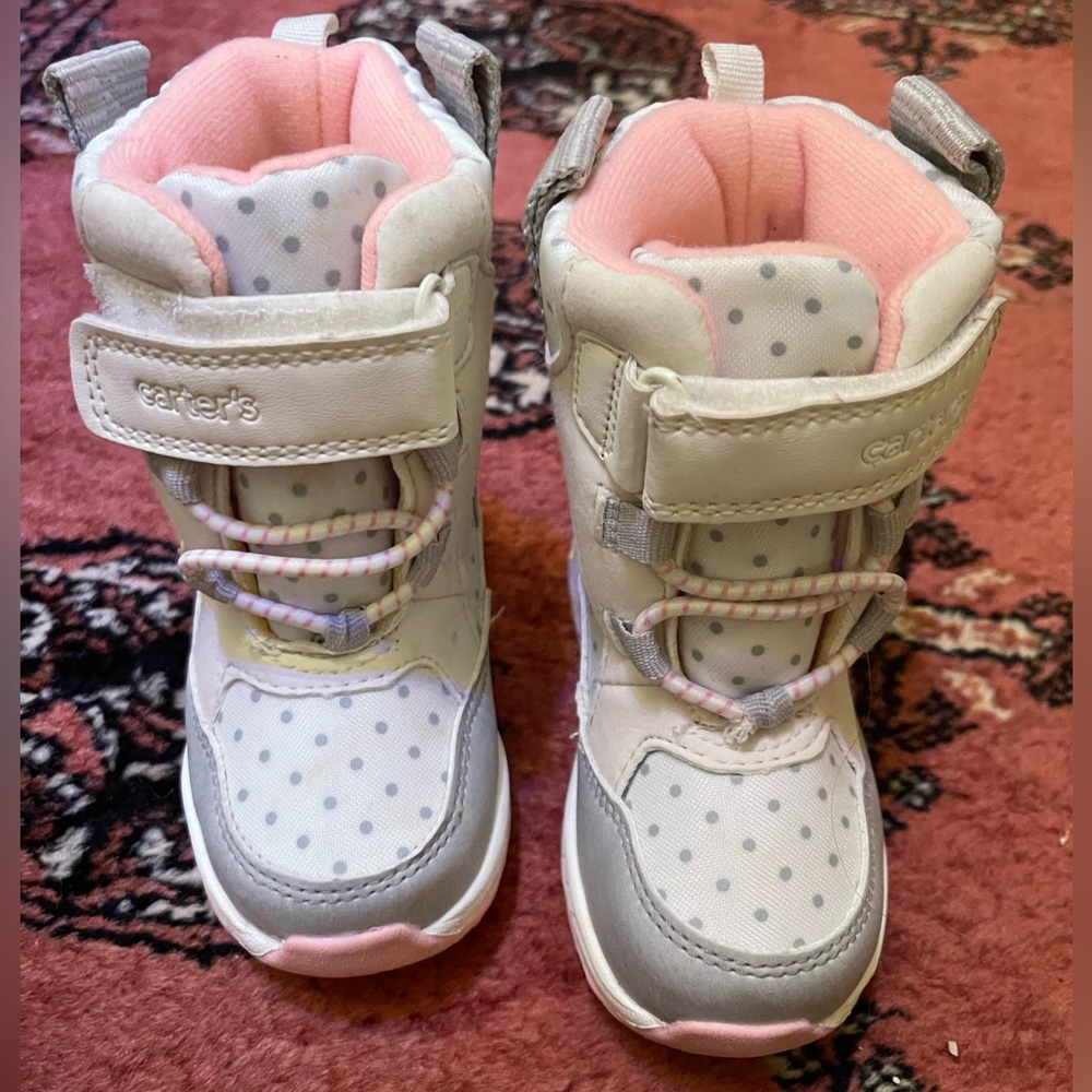 Carters toddler snow boots size 5